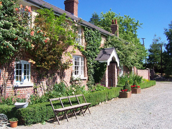 The Main Farmhouse | Bed & Breakfast North Wales
