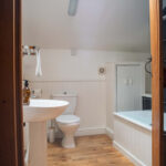 Glan Clwyd Isa | Llyn Clwyd Bathroom