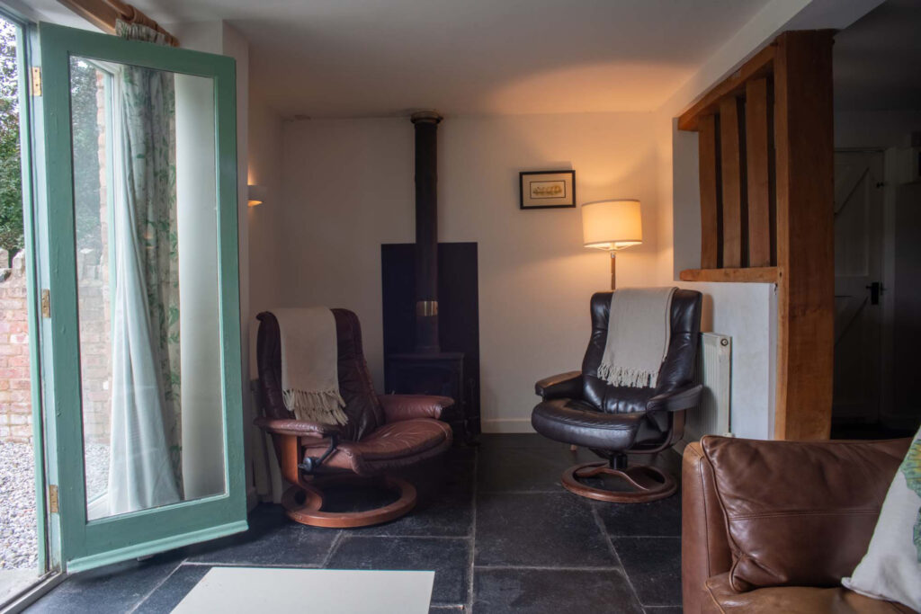 Glan Clwyd Isa | Llyn Clwyd | log Burner